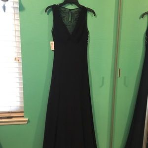Long black formal gown =